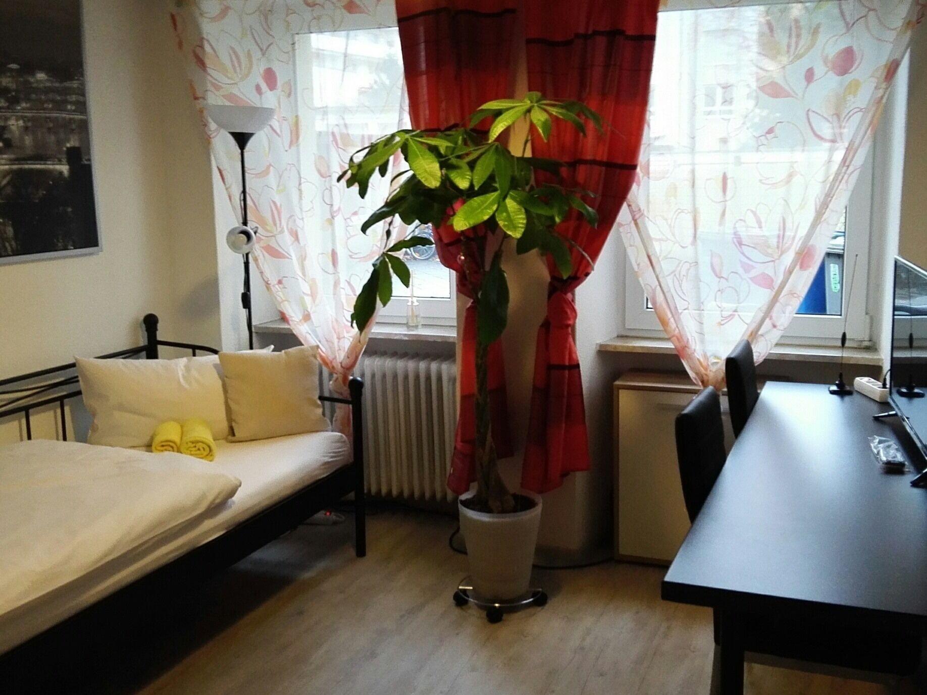 สุลตาเนียส เมลานช์ทอน Hotel Nuremberg ภายนอก รูปภาพ